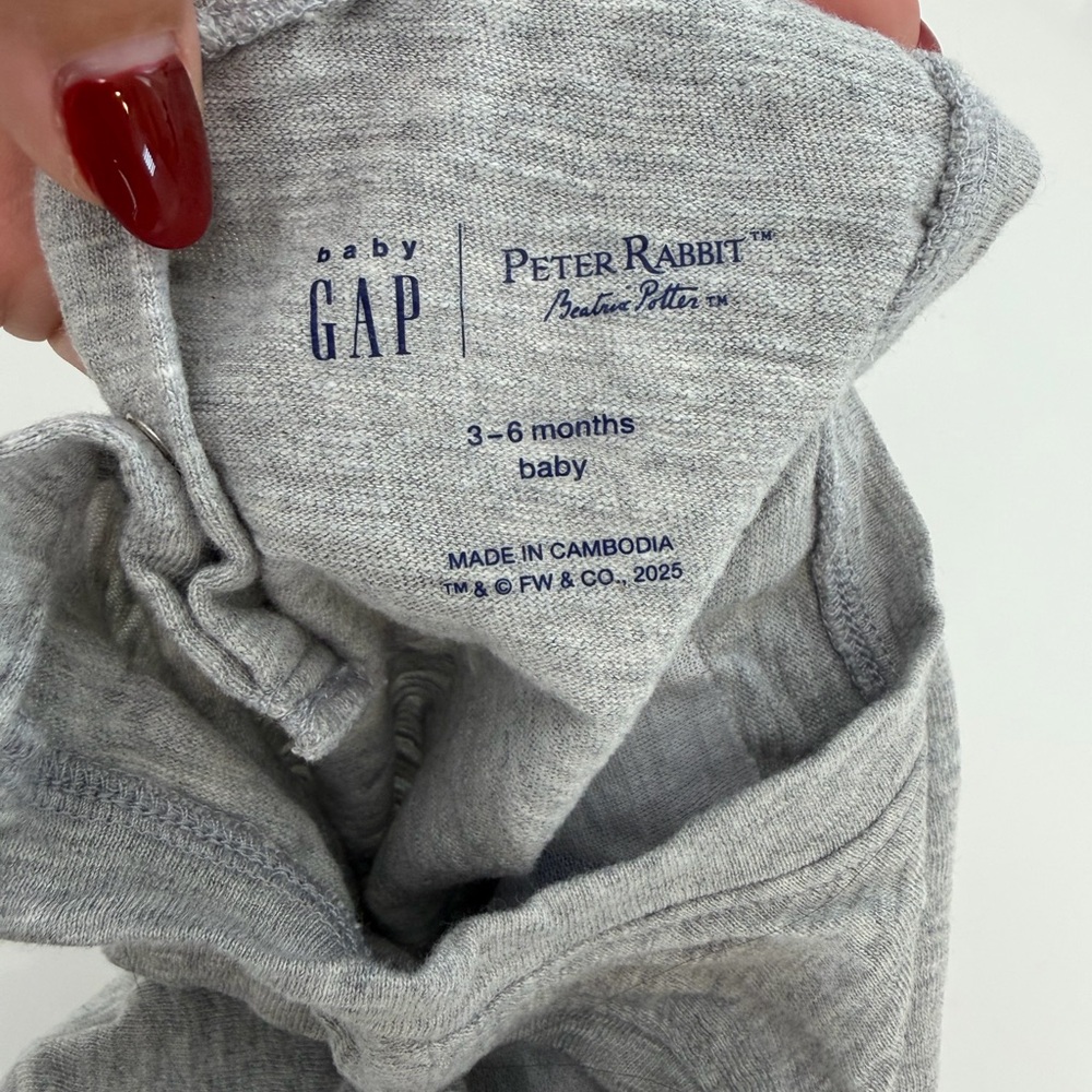 GAP x Peter Rabbit Romper - Picture 4 of 4